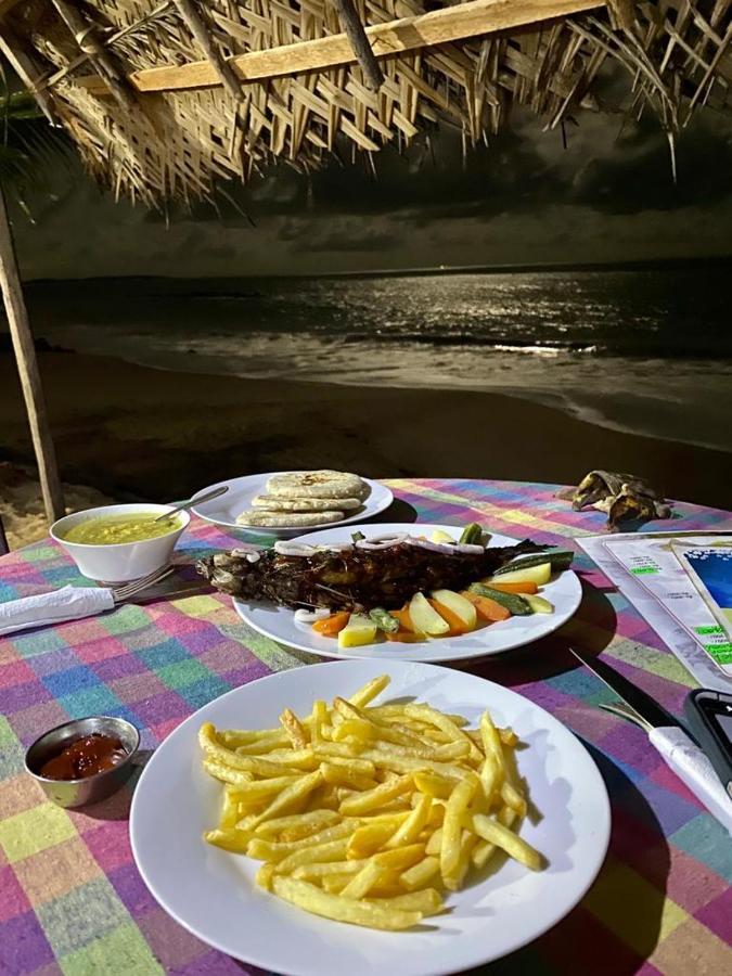 Chandi Gaya Beach Guesthouse Tangalle Bagian luar foto