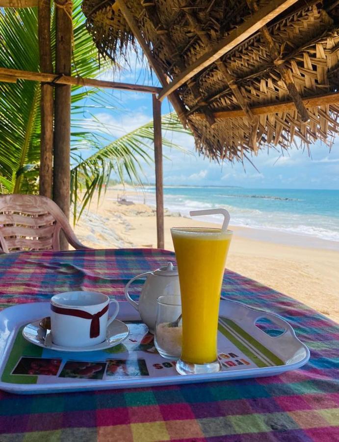 Chandi Gaya Beach Guesthouse Tangalle Bagian luar foto
