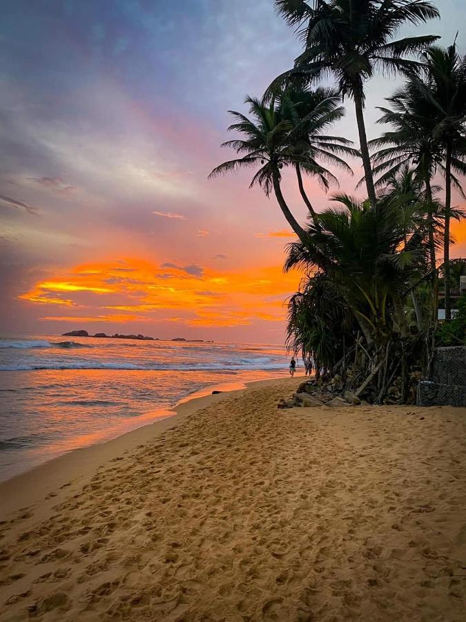 Chandi Gaya Beach Guesthouse Tangalle Bagian luar foto