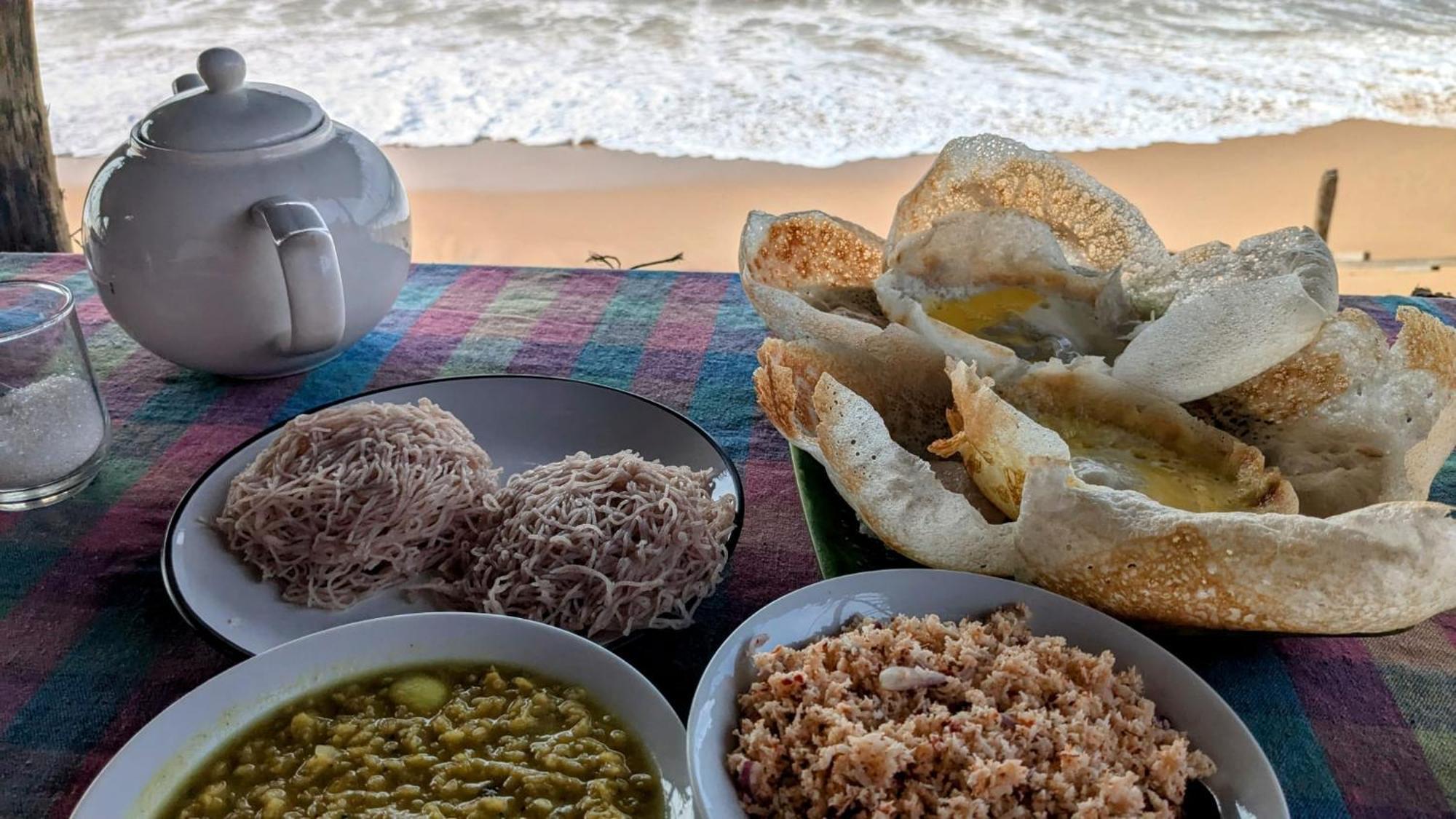 Chandi Gaya Beach Guesthouse Tangalle Bagian luar foto