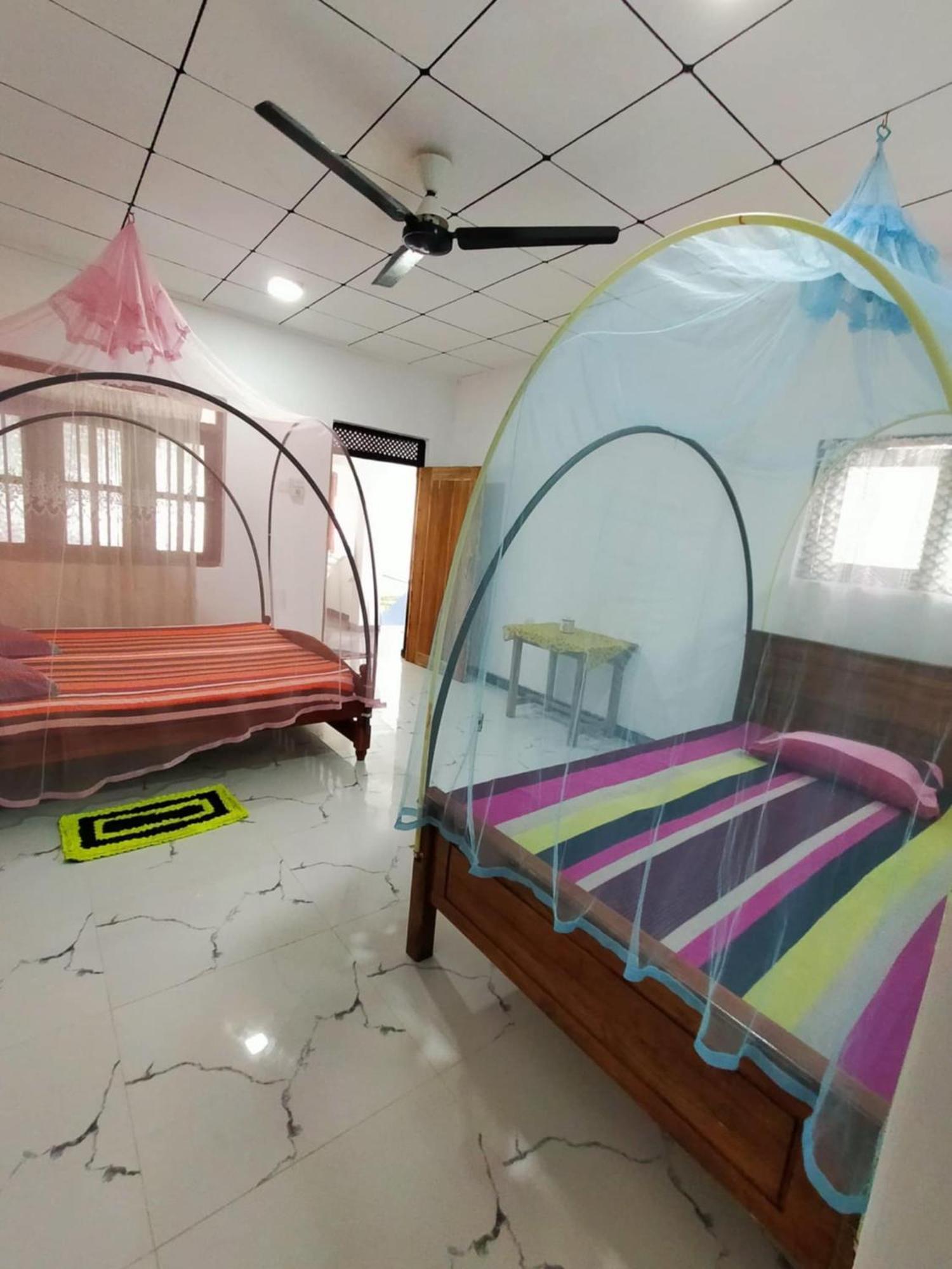 Chandi Gaya Beach Guesthouse Tangalle Ruang foto