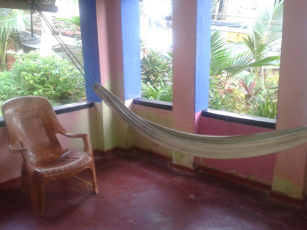 Chandi Gaya Beach Guesthouse Tangalle Ruang foto